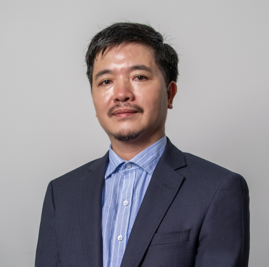 Nguyen Huu Hoai - Russin & Vecchi. Nguyen Huu Hoai has 20+ years of experience in corporate, M&A, infrastructure and tax law. See his cross-border deal work at Russin & Vecchi.